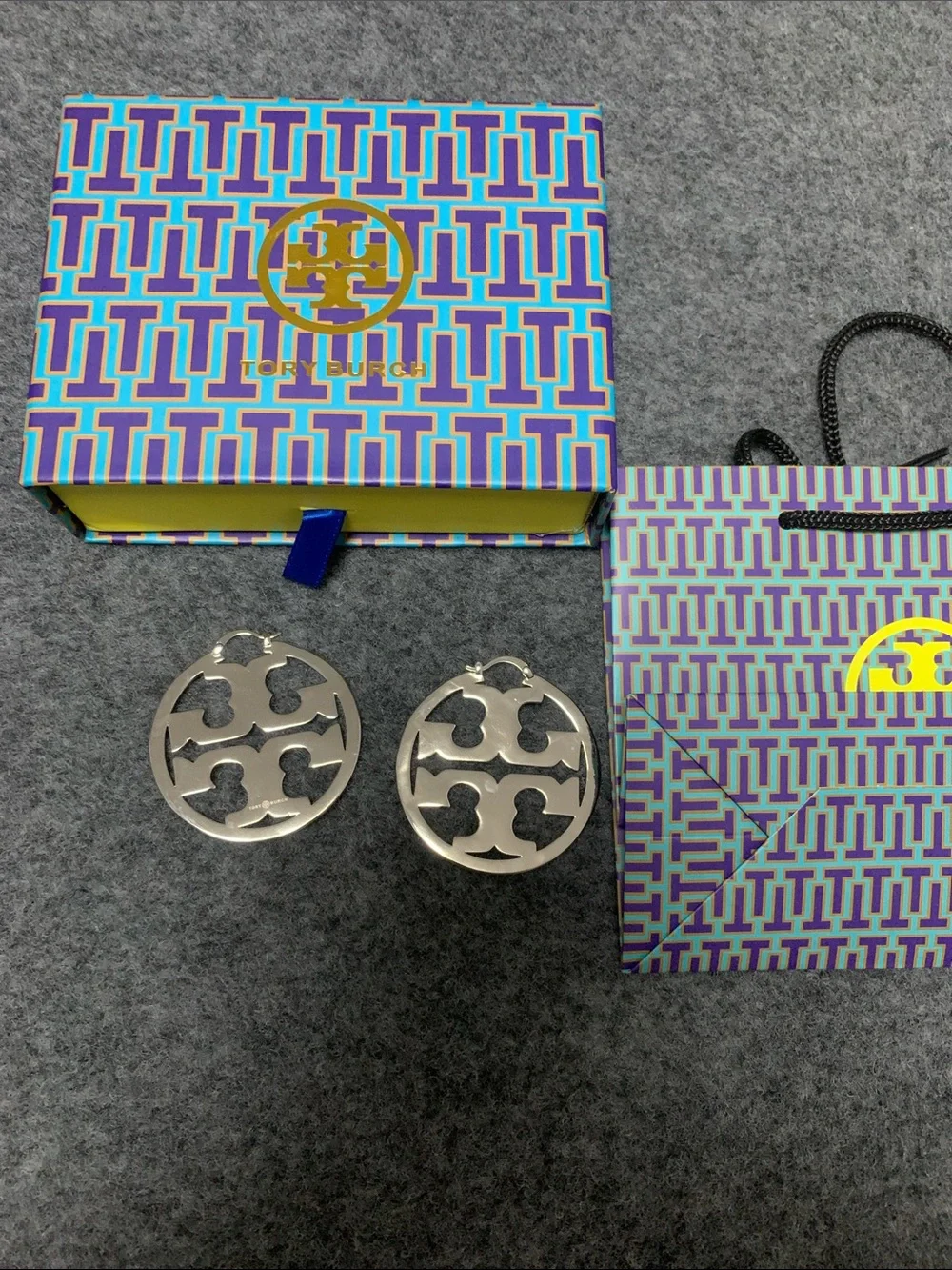 Tory Burch Polished Silver-Tone Cutout Logo Drop Earrings